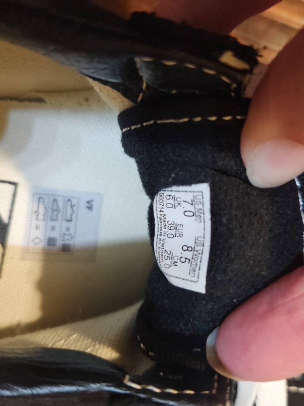 Vans Old Skool Shoes - Picture 5 of 6